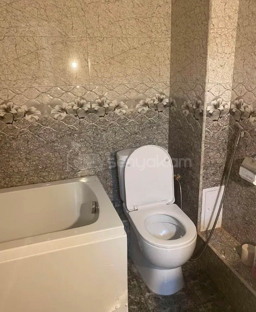 3 Սենյականոց Բնակարան Քարե Շենքում, 97քմ, 4/5 հարկ, Նորմալ Վիճակում