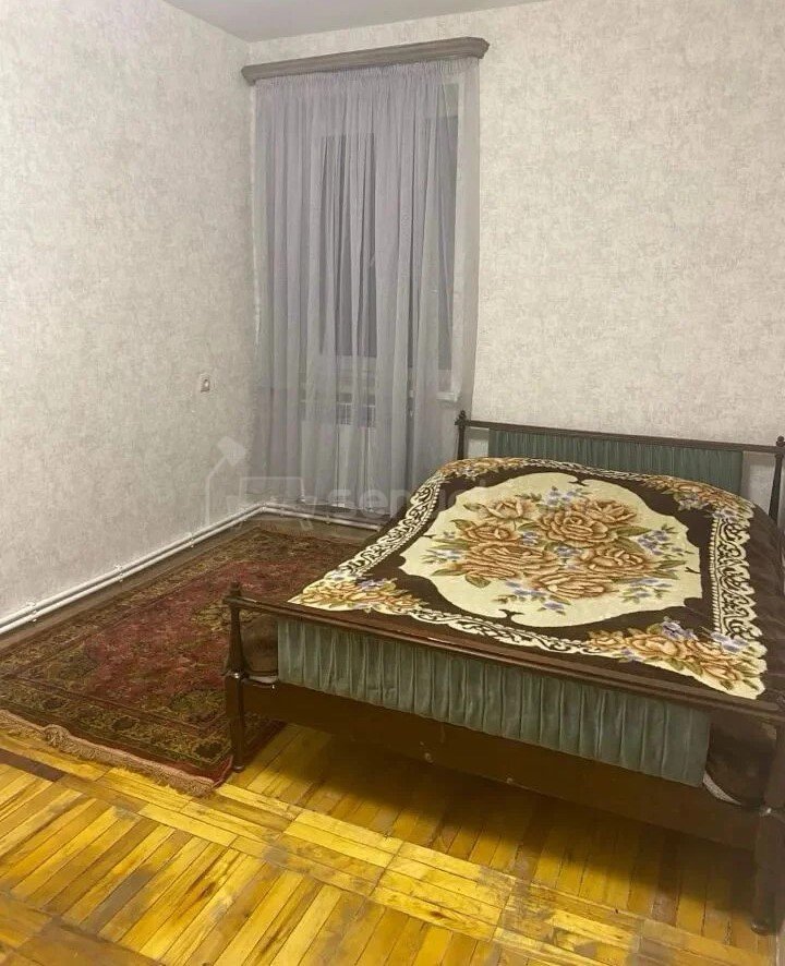 3 Սենյականոց Բնակարան Քարե Շենքում, 97քմ, 4/5 հարկ, Նորմալ Վիճակում