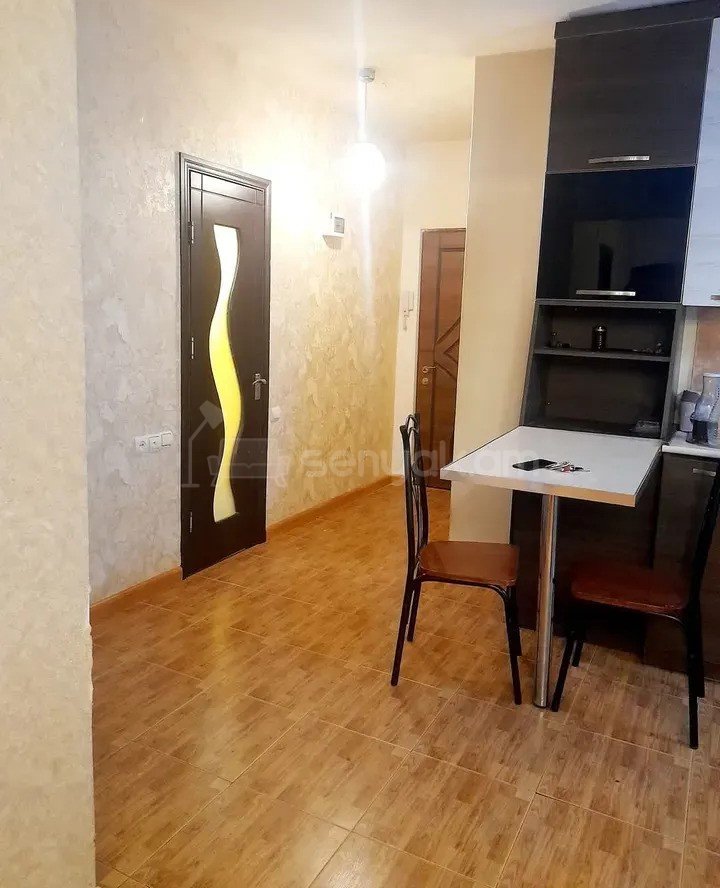 3 Սենյականոց Բնակարան, 72քմ, 1/12 հարկ, Նորմալ Վիճակում