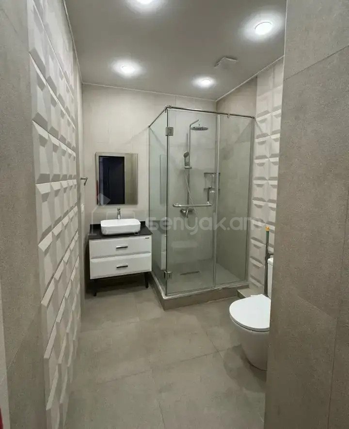 3 Սենյականոց Բնակարան Նորակառույցում, 90քմ, 14/20 հարկ, Դիզայներական Վերանորոգված, Կահավորված