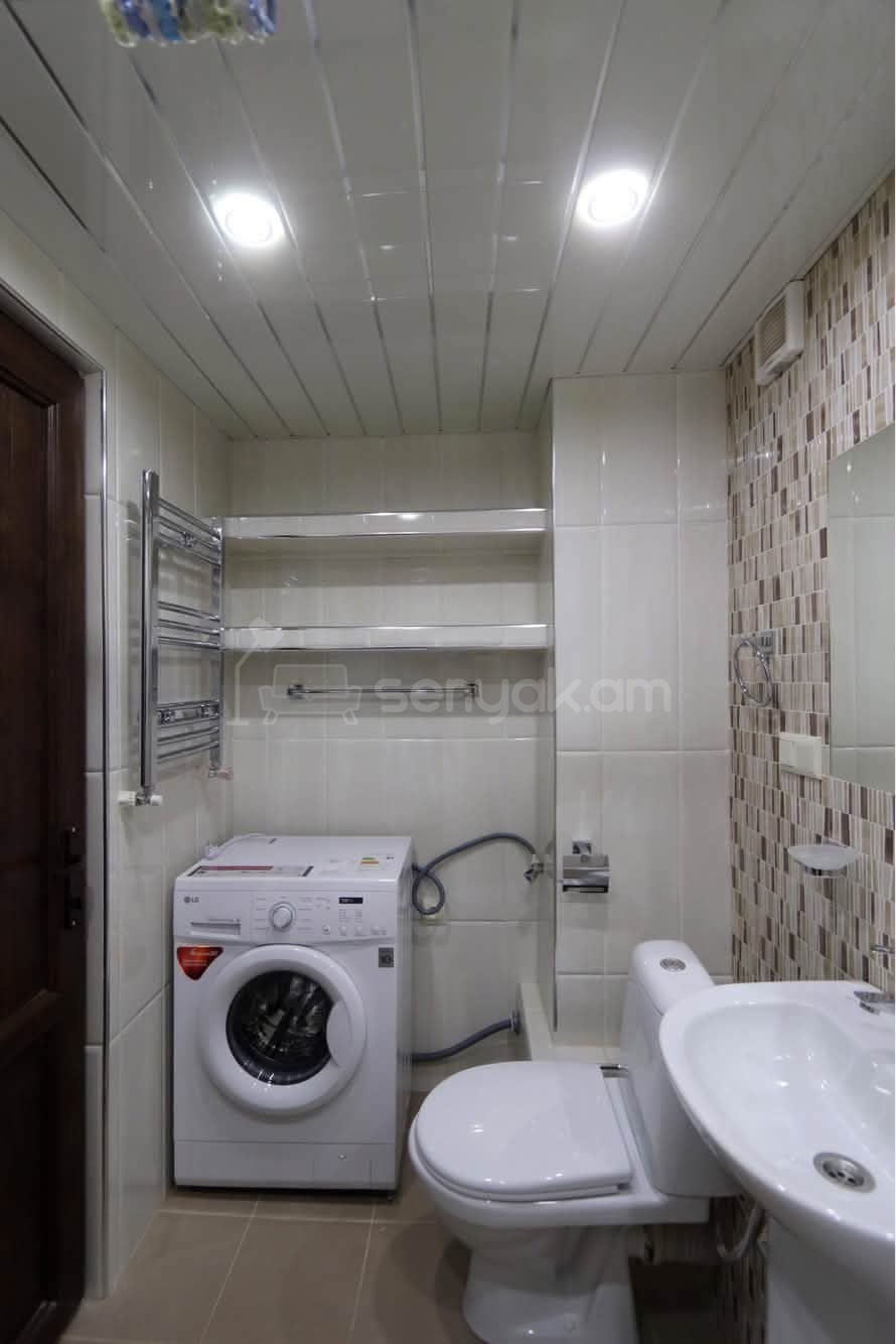 2 Սենյականոց Բնակարան, 43քմ, 8/9 հարկ, Դիզայներական Վերանորոգված, Կահավորված, Արևկող