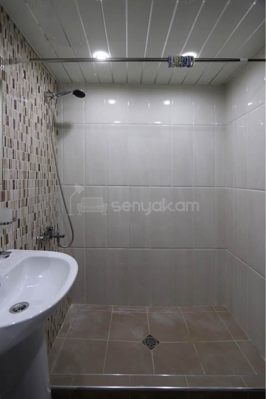 2 Սենյականոց Բնակարան, 43քմ, 8/9 հարկ, Դիզայներական Վերանորոգված, Կահավորված, Արևկող
