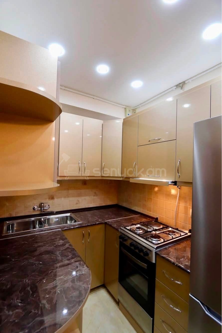 2 Սենյականոց Բնակարան, 43քմ, 8/9 հարկ, Դիզայներական Վերանորոգված, Կահավորված, Արևկող