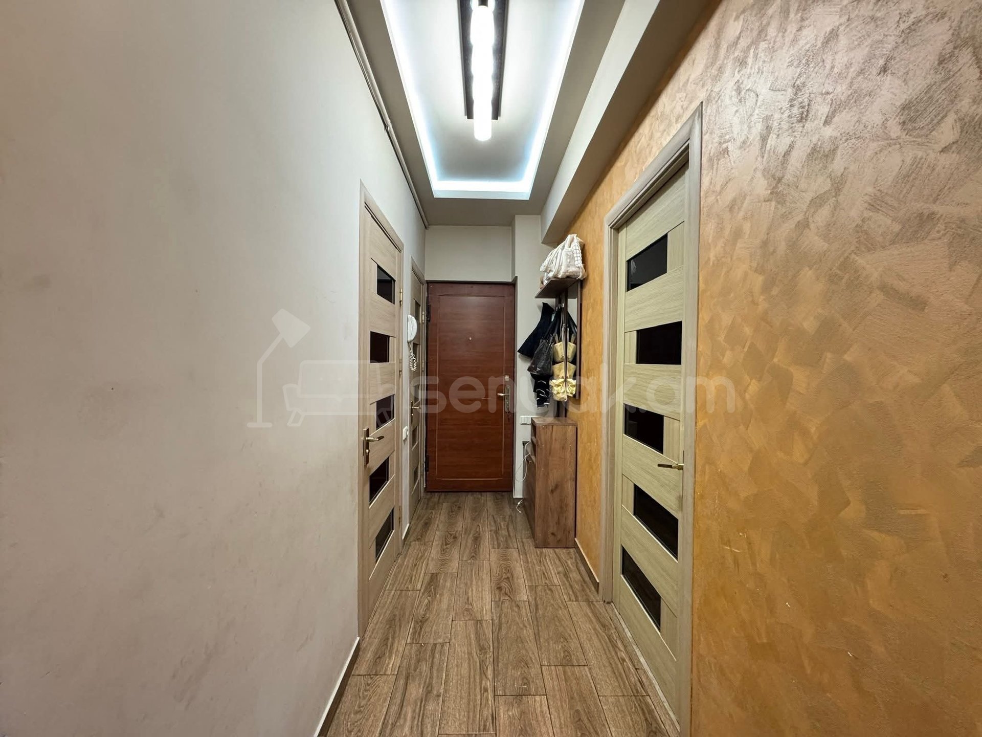 1 Սենյականոց Բնակարան, 41քմ, 4/9 հարկ, Դիզայներական Վերանորոգված