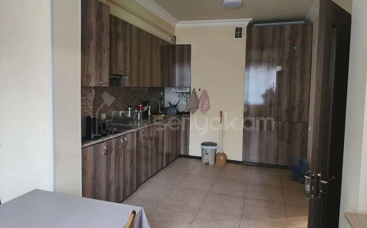 2 Սենյականոց Բնակարան, 71քմ, 2/9 հարկ, Կապիտալ Վերանորոգված