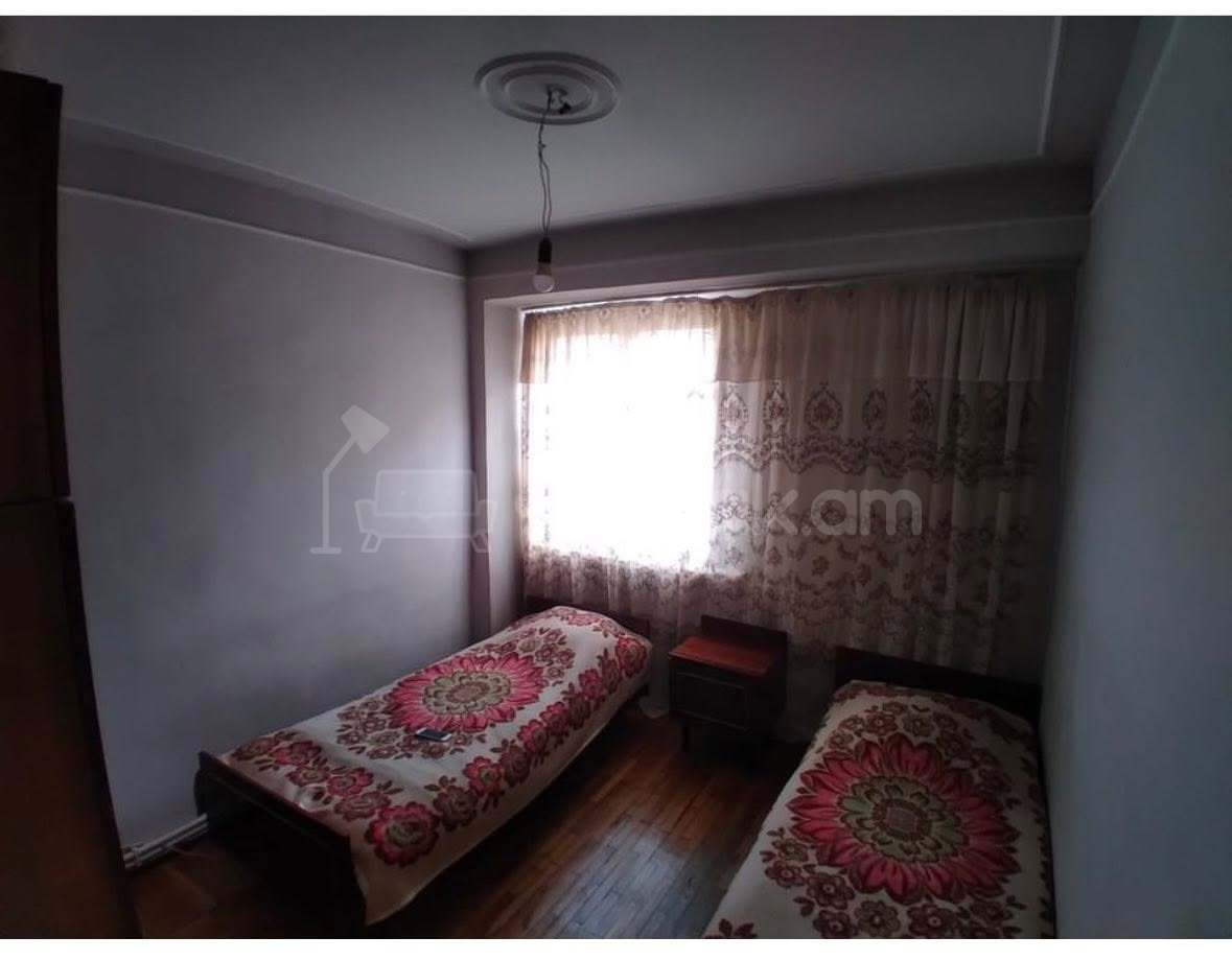 5 Սենյականոց Բնակարան, 104քմ, 7/9 հարկ, Պետական Վիճակում
