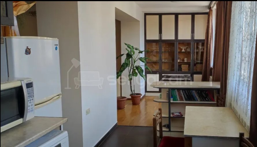 3 Սենյականոց Բնակարան Քարե Շենքում, 93քմ, 5/5 հարկ, Կապիտալ Վերանորոգված, Կահավորված