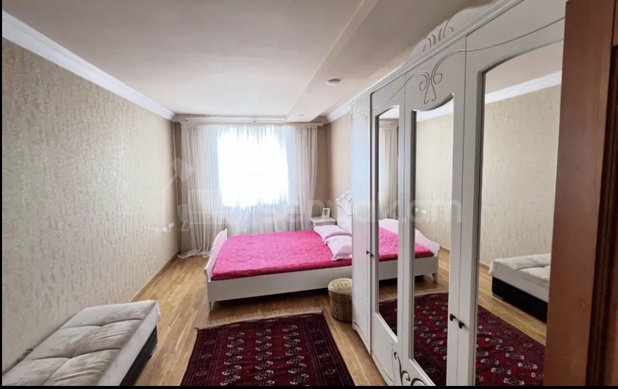 3 Սենյականոց Բնակարան Քարե Շենքում, 71քմ, 4/4 հարկ, Կապիտալ Վերանորոգված