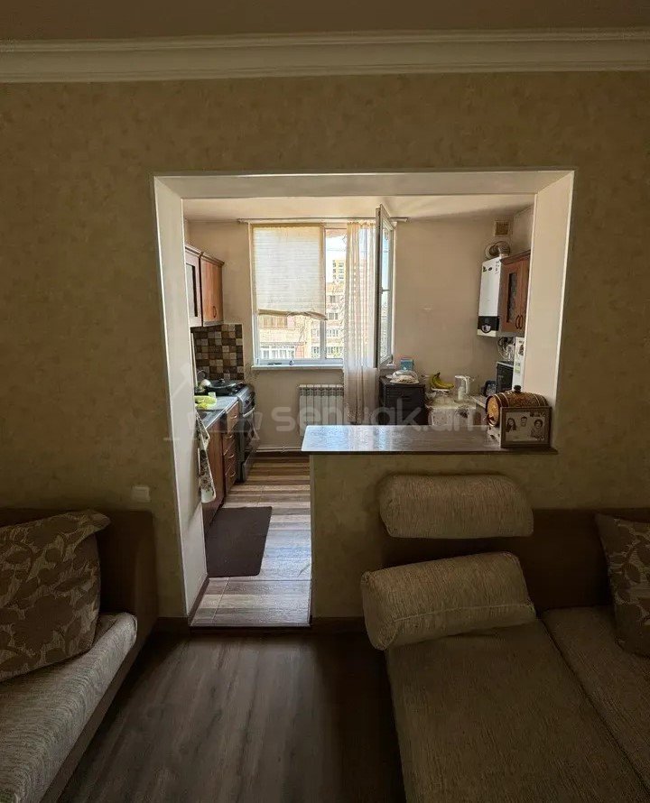 3 Սենյականոց Բնակարան, 63քմ, 8/9 հարկ, Նորմալ Վիճակում