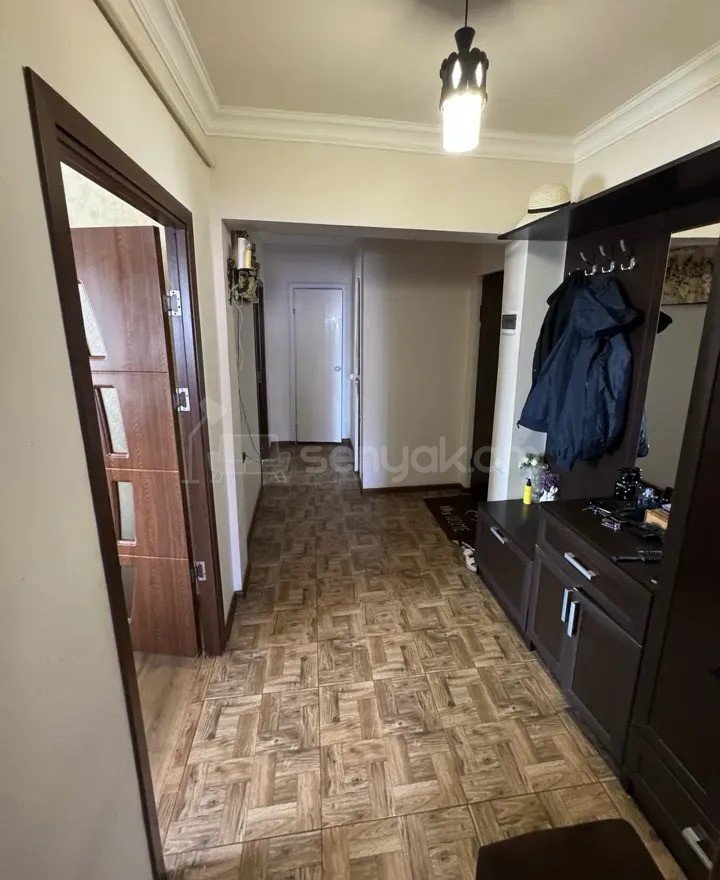 3 Սենյականոց Բնակարան, 63քմ, 8/9 հարկ, Նորմալ Վիճակում