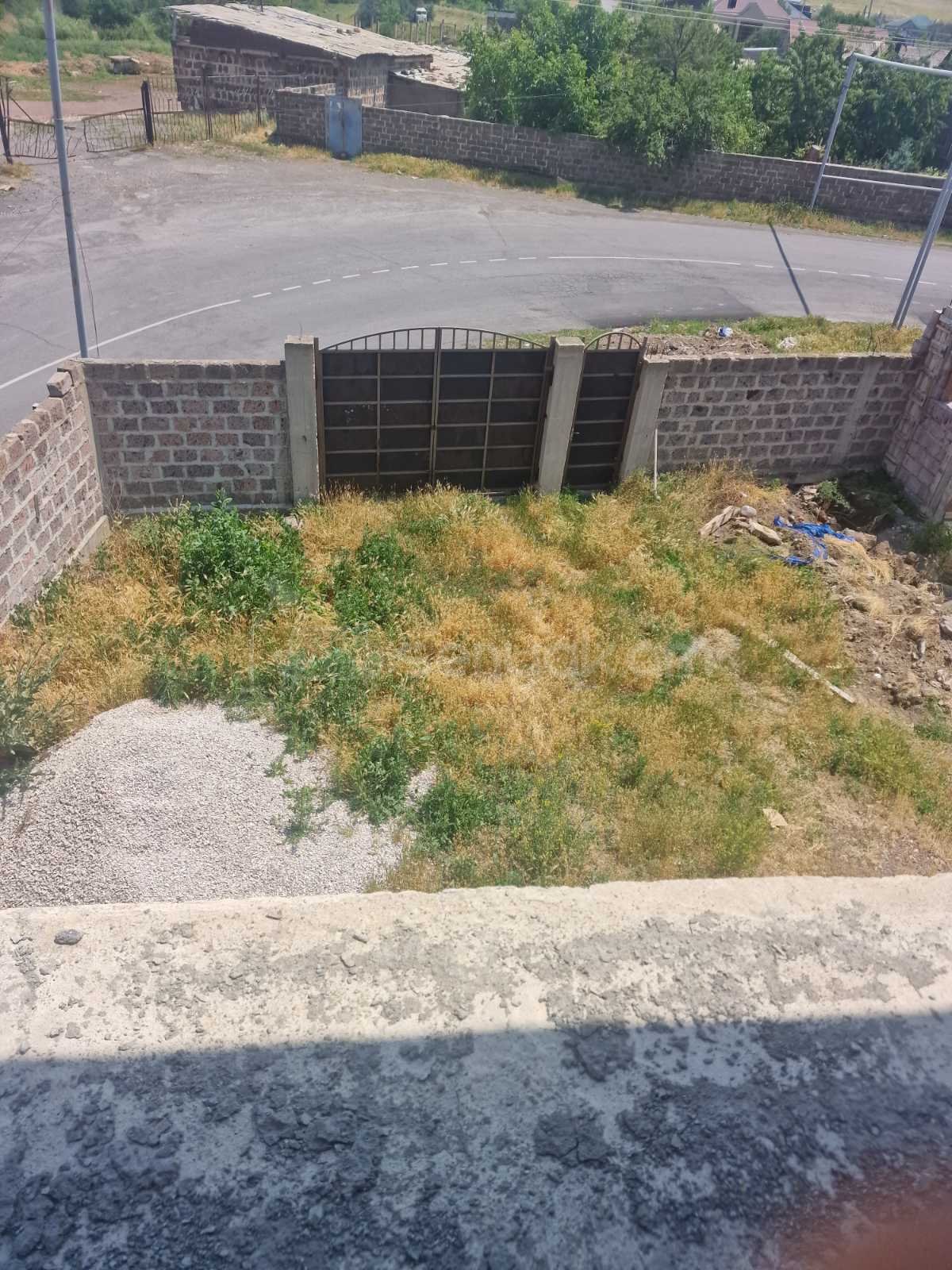 6 Սենյականոց Սեփական Տուն, 360քմ, Ավտոտնակով