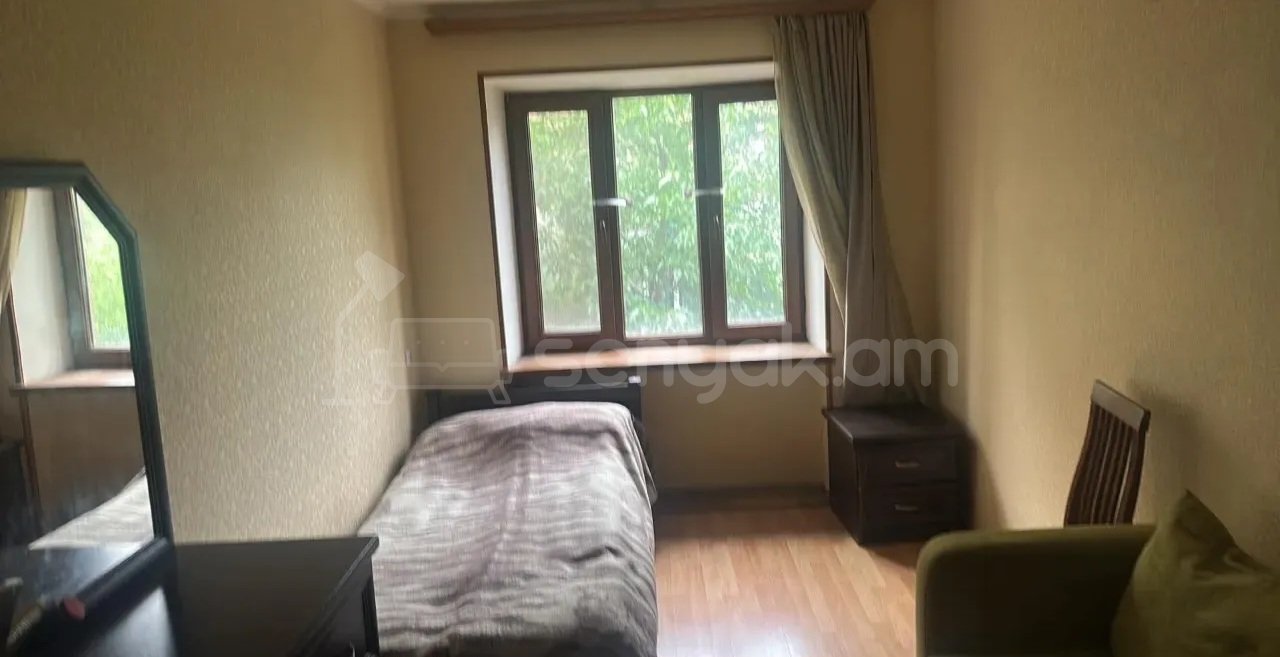 2 Սենյականոց Բնակարան Քարե Շենքում, 44քմ, 3/4 հարկ, Կոսմետիկ Վերանորոգված
