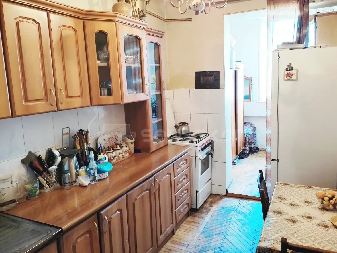 3 Սենյականոց Բնակարան, 78քմ, 5/9 հարկ, Պետական Վիճակում
