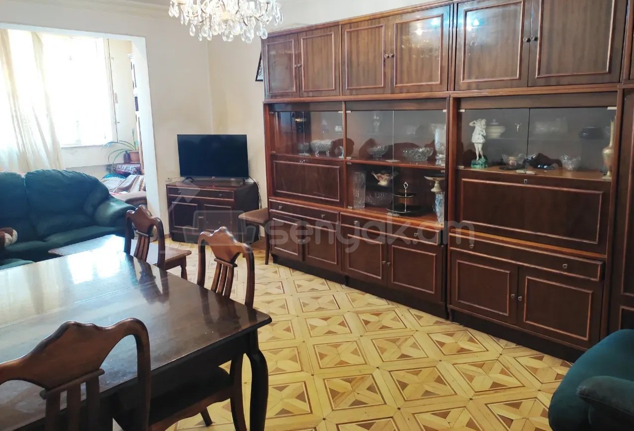 3 Սենյականոց Բնակարան, 78քմ, 5/9 հարկ, Պետական Վիճակում