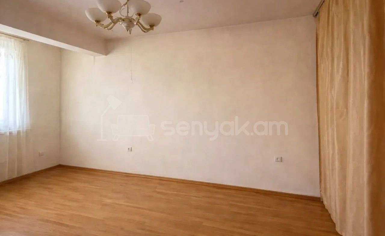 2 Սենյականոց Բնակարան Քարե Շենքում, 47քմ, 2/5 հարկ, Պետական Վիճակում