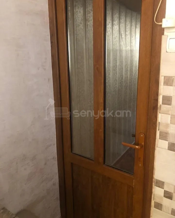 3 Սենյականոց Բնակարան, 73քմ, 1/5 հարկ, Պետական Վիճակում