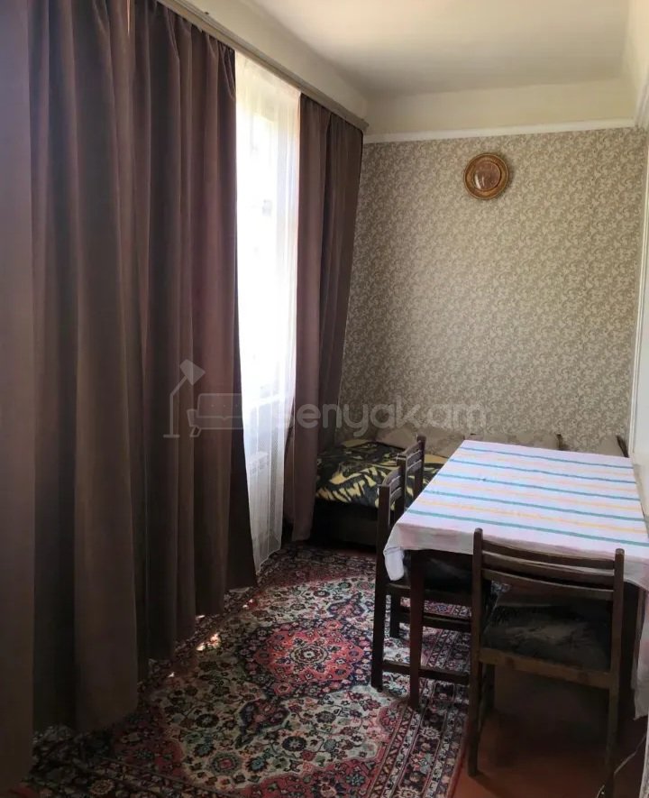 3 Սենյականոց Բնակարան, 73քմ, 1/5 հարկ, Պետական Վիճակում