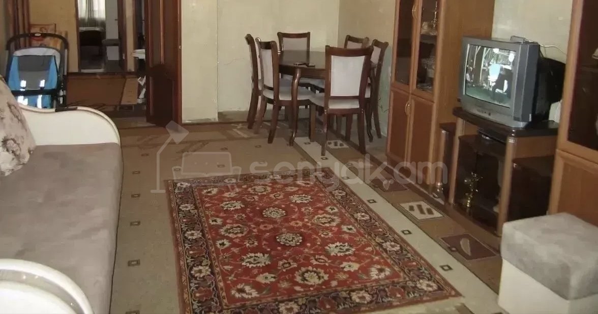 3 Սենյականոց Բնակարան Քարե Շենքում, 77քմ, 5/5 հարկ, Նորմալ Վիճակում, Արևկող