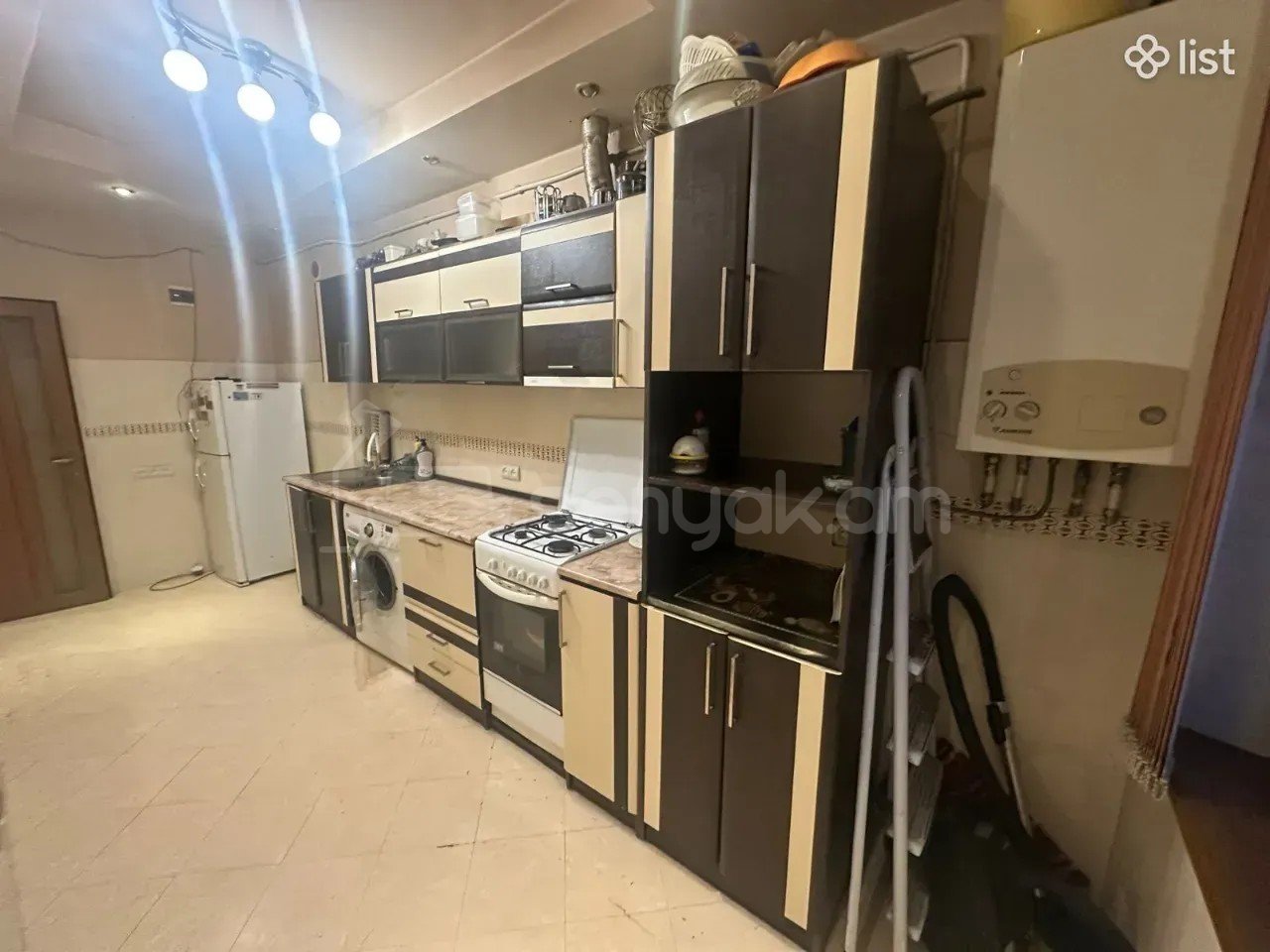 3 Սենյականոց Բնակարան, 85քմ, 9/9 հարկ, Կապիտալ Վերանորոգված, Կահավորված, Արևկող
