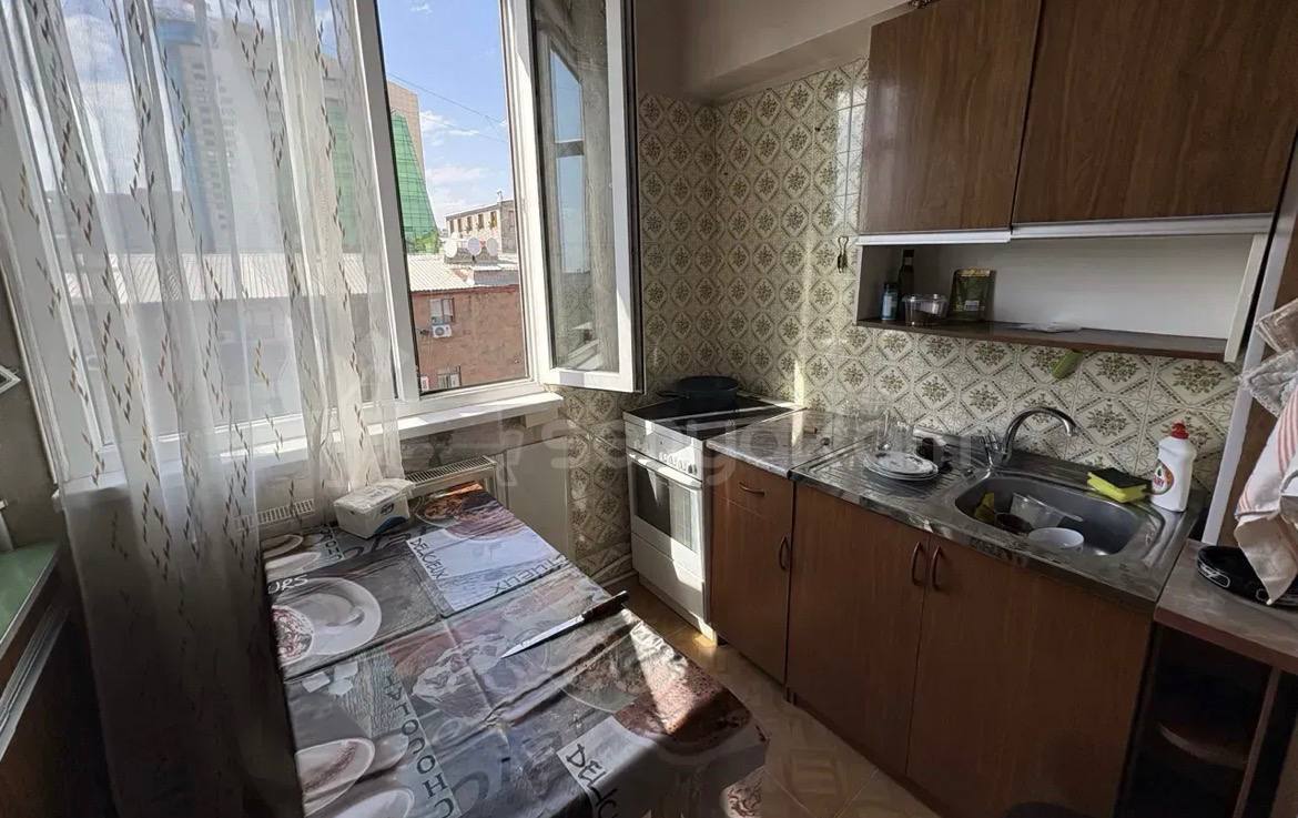 2 Սենյականոց Բնակարան, 70քմ, 10/10 հարկ, Կոսմետիկ Վերանորոգված, Կահավորված