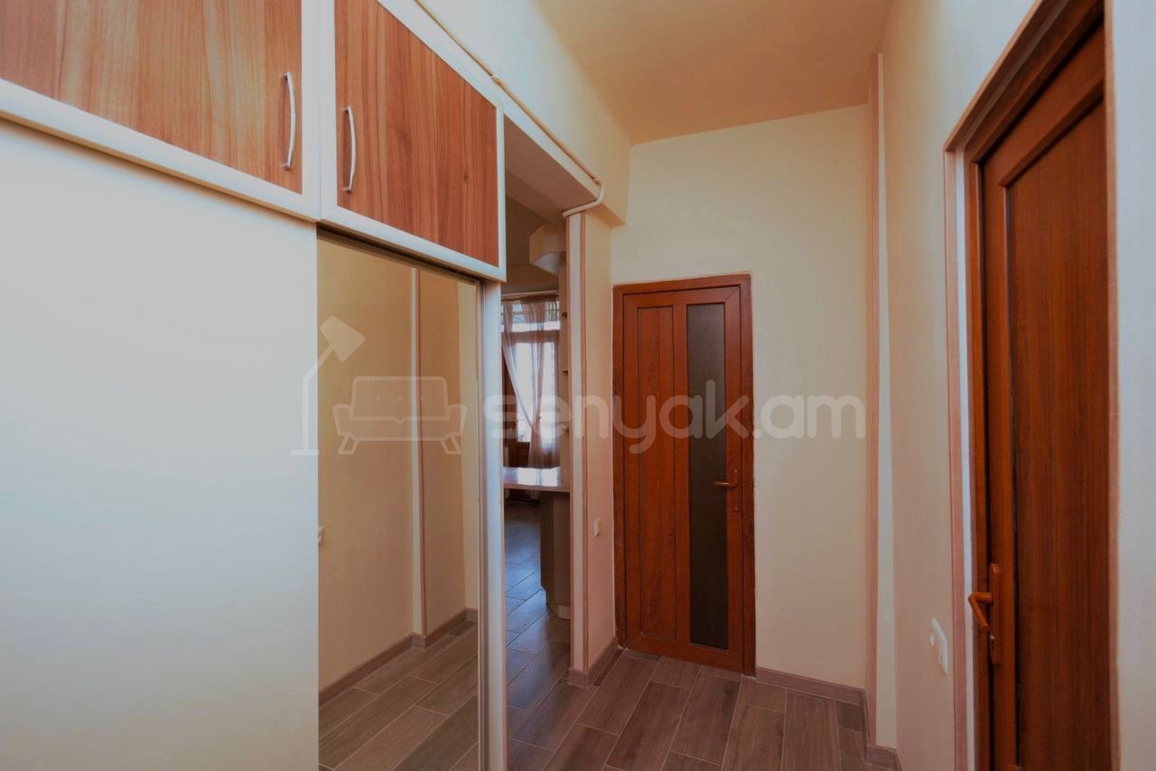 2 Սենյականոց Բնակարան, 42քմ, 5/10 հարկ, Կապիտալ Վերանորոգված, Կահավորված