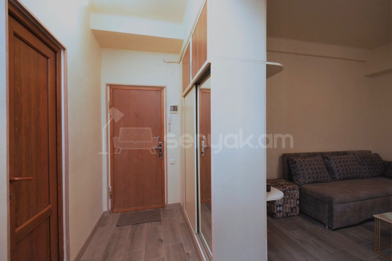 2 Սենյականոց Բնակարան, 42քմ, 5/10 հարկ, Կապիտալ Վերանորոգված, Կահավորված
