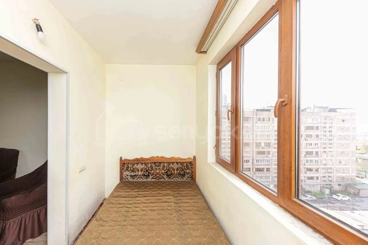 2 Սենյականոց Բնակարան, 43քմ, 9/9 հարկ, Նորմալ Վիճակում
