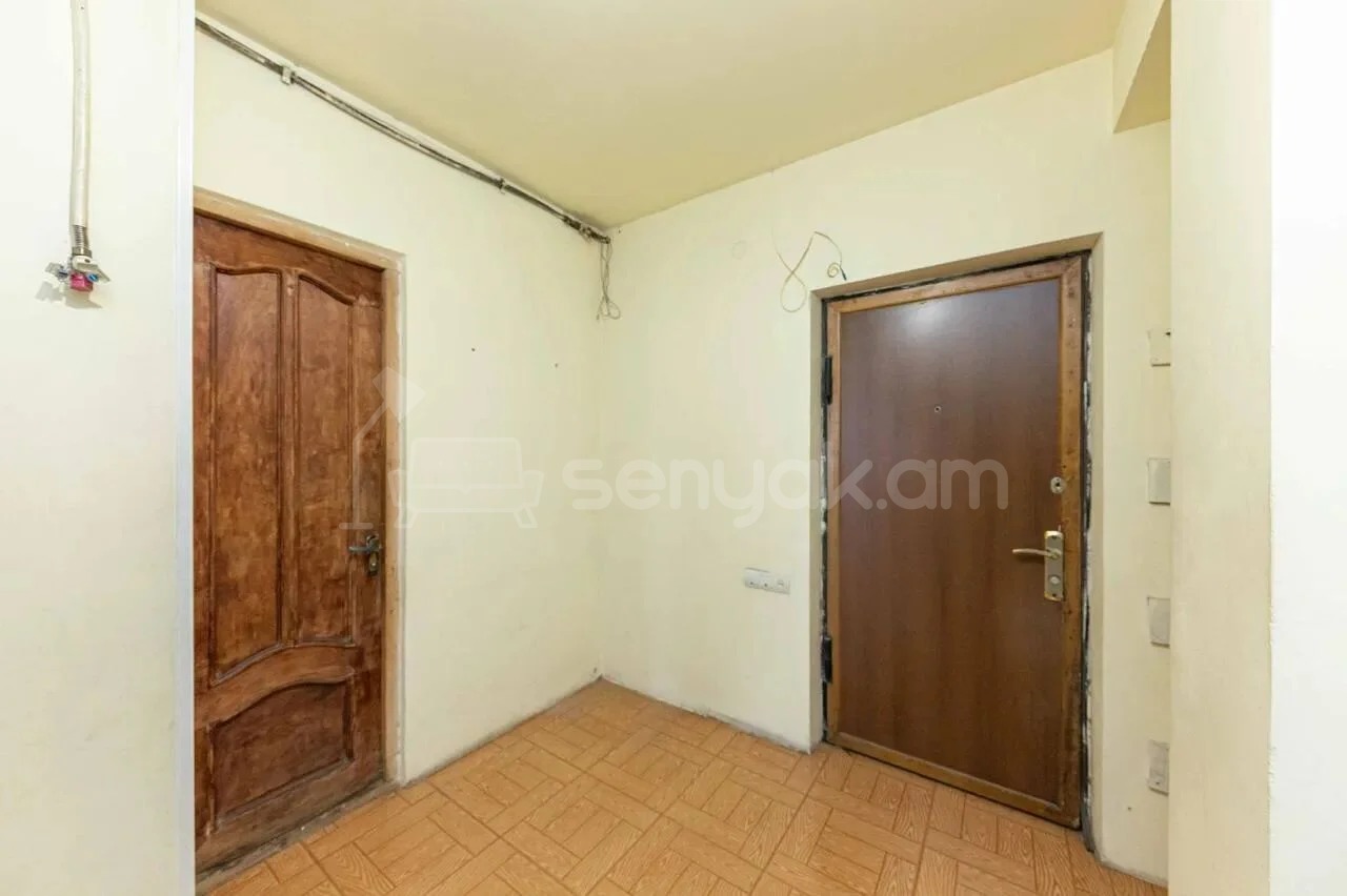 2 Սենյականոց Բնակարան, 43քմ, 9/9 հարկ, Նորմալ Վիճակում