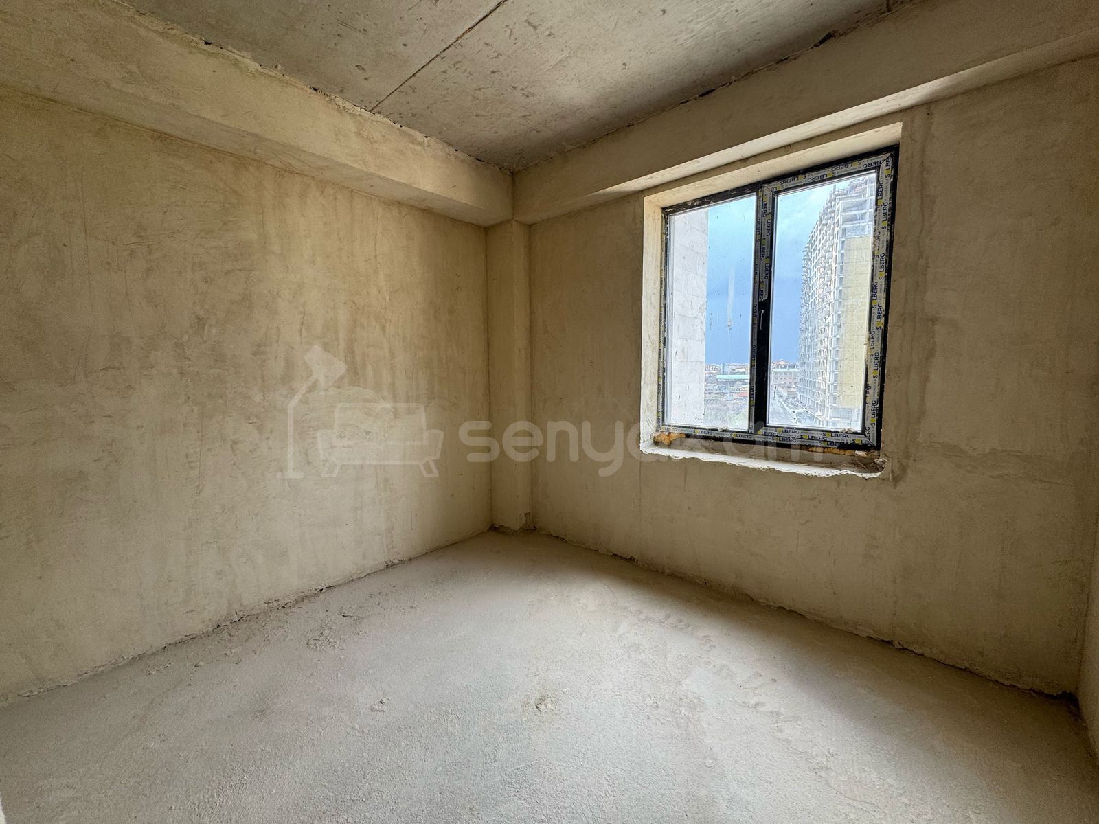 4 Սենյականոց Բնակարան Նորակառույցում, 88քմ, 5/9 հարկ, Պետական Վիճակում