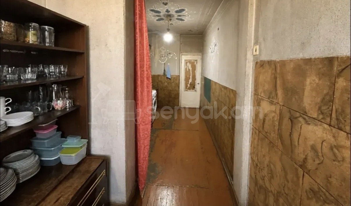 3 Սենյականոց Բնակարան, 80քմ, 9/9 հարկ, Պետական Վիճակում