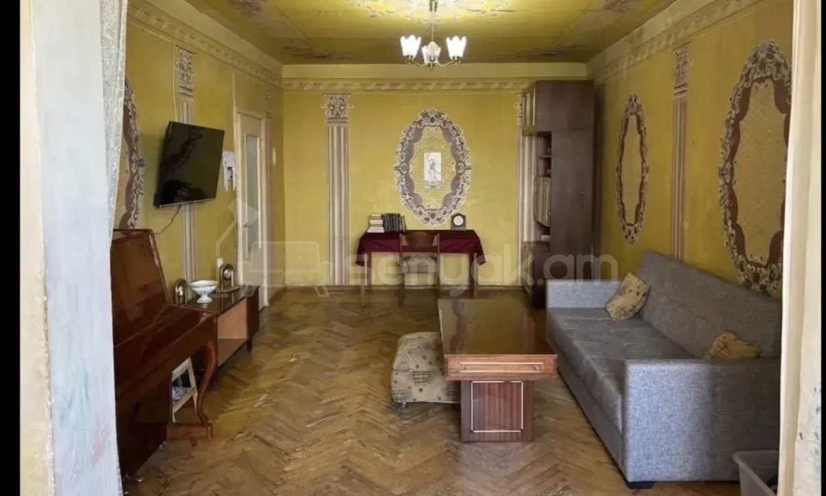3 Սենյականոց Բնակարան, 80քմ, 9/9 հարկ, Պետական Վիճակում