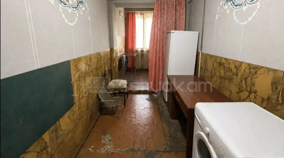 3 Սենյականոց Բնակարան, 80քմ, 9/9 հարկ, Պետական Վիճակում