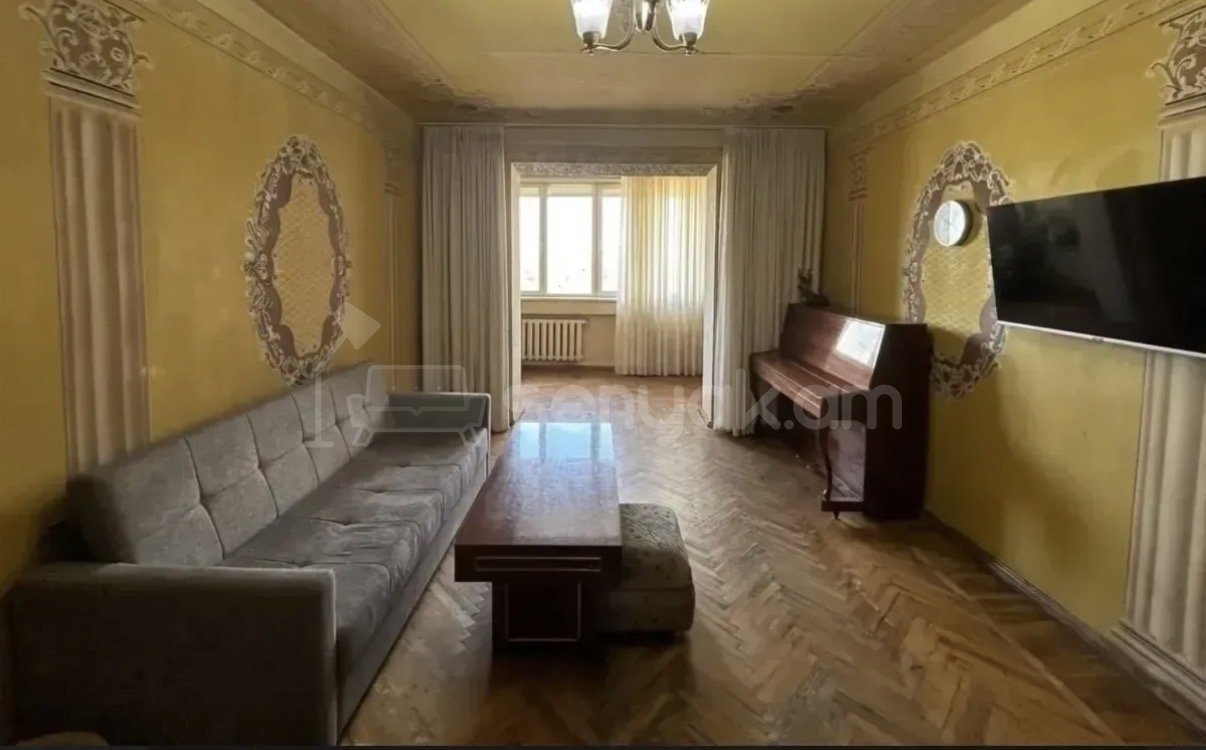 3 Սենյականոց Բնակարան, 80քմ, 9/9 հարկ, Պետական Վիճակում