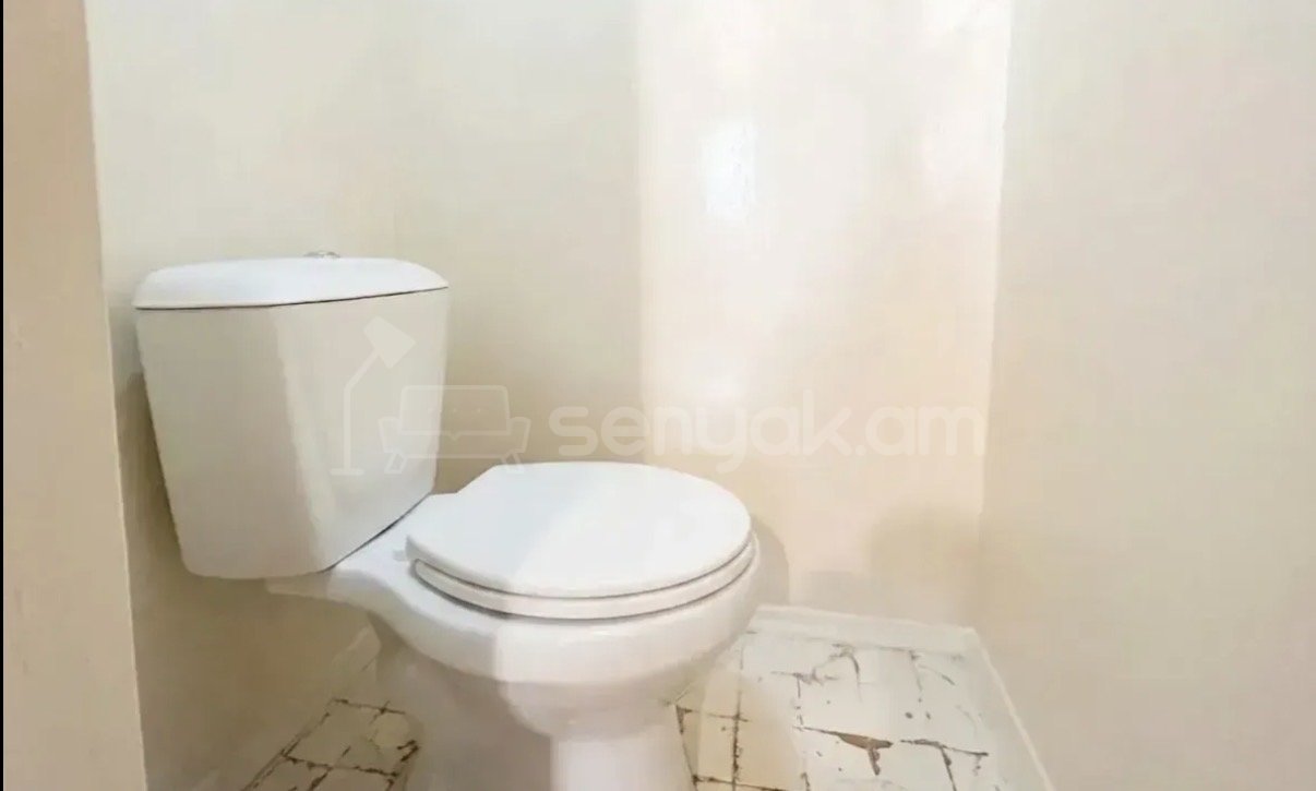 3 Սենյականոց Բնակարան, 80քմ, 9/9 հարկ, Պետական Վիճակում