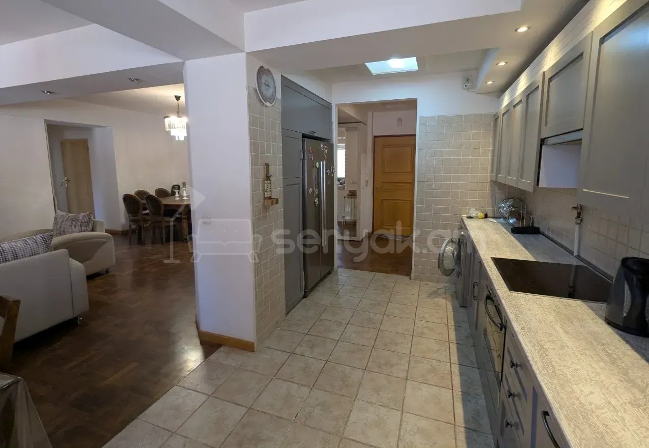3 Սենյականոց Բնակարան Նորակառույցում, 103քմ, 7/9 հարկ, Կապիտալ Վերանորոգված