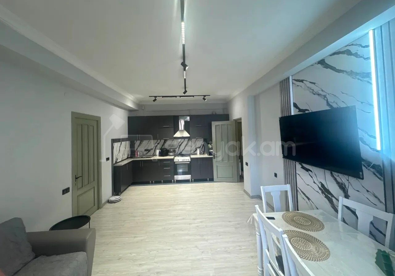 2 Սենյականոց Բնակարան Նորակառույցում, 52քմ, 7/9 հարկ, Կապիտալ Վերանորոգված