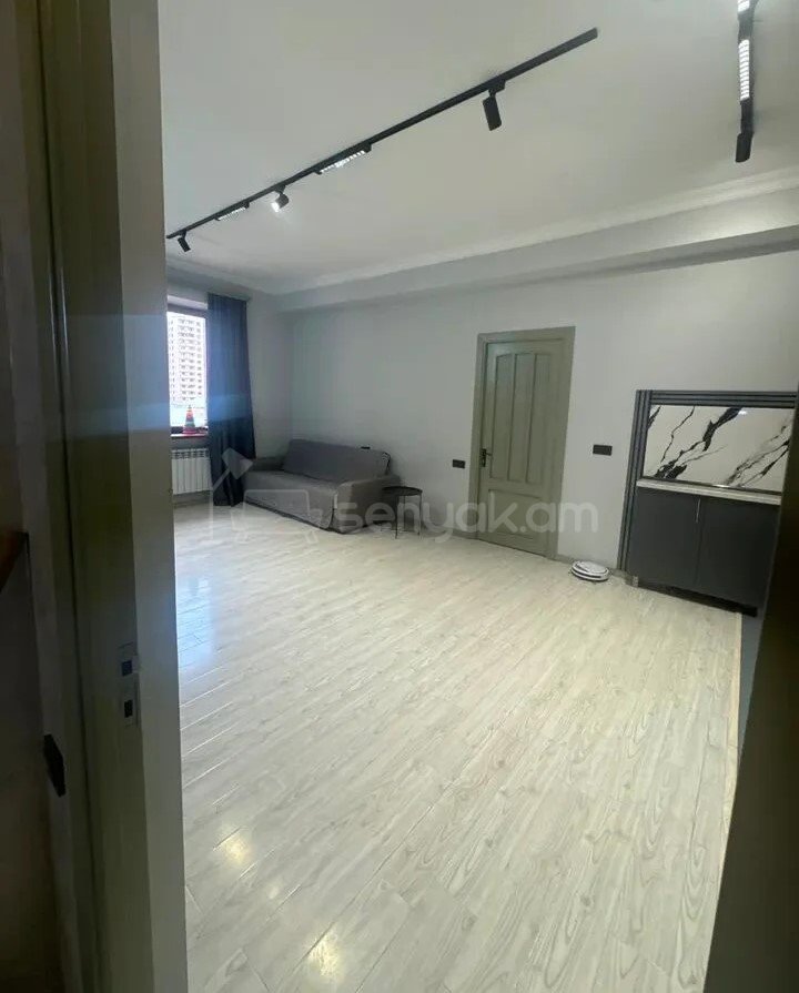 2 Սենյականոց Բնակարան Նորակառույցում, 52քմ, 7/9 հարկ, Կապիտալ Վերանորոգված