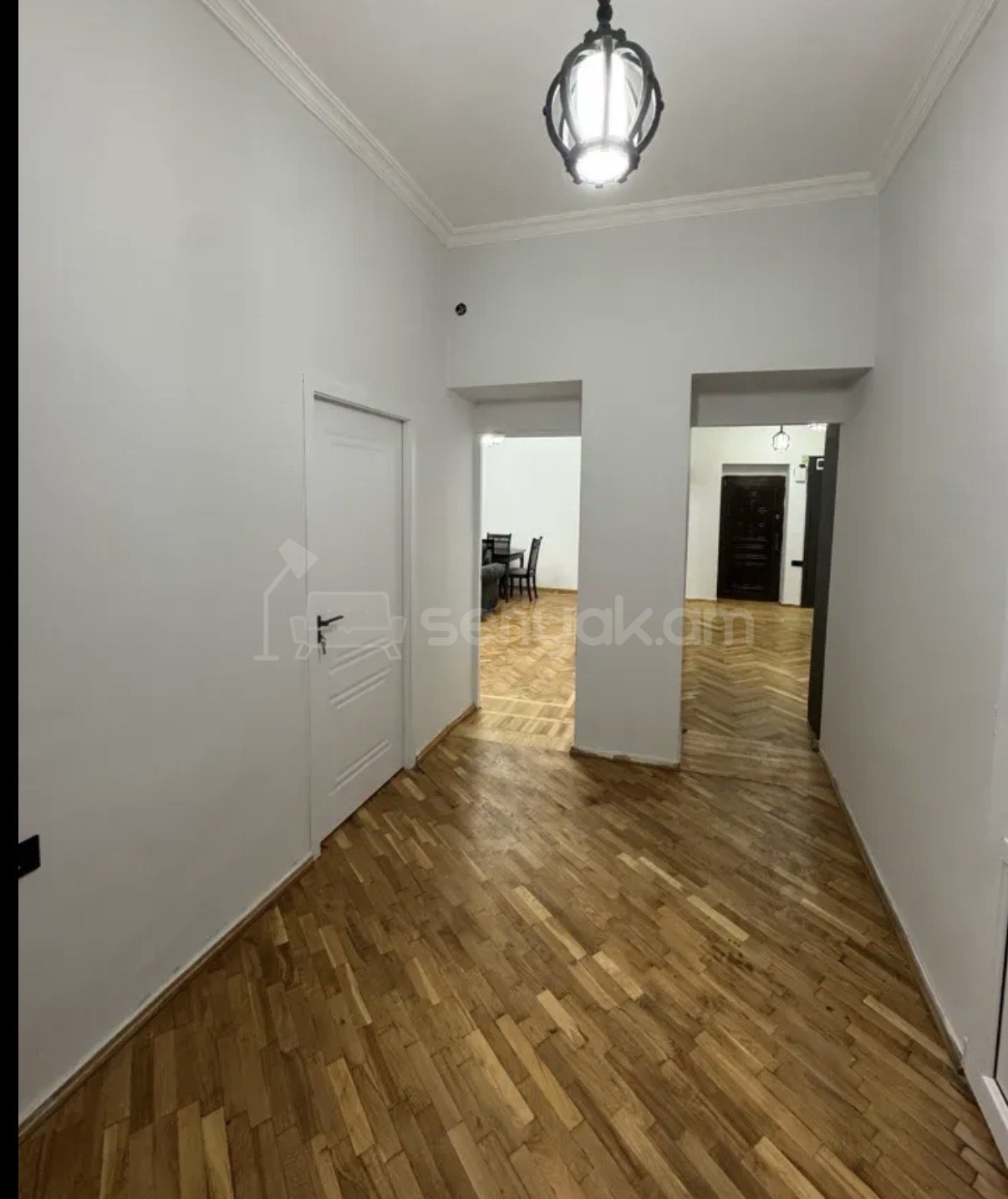 4 Սենյականոց Բնակարան Քարե Շենքում, 108քմ, 3/4 հարկ, Կապիտալ Վերանորոգված
