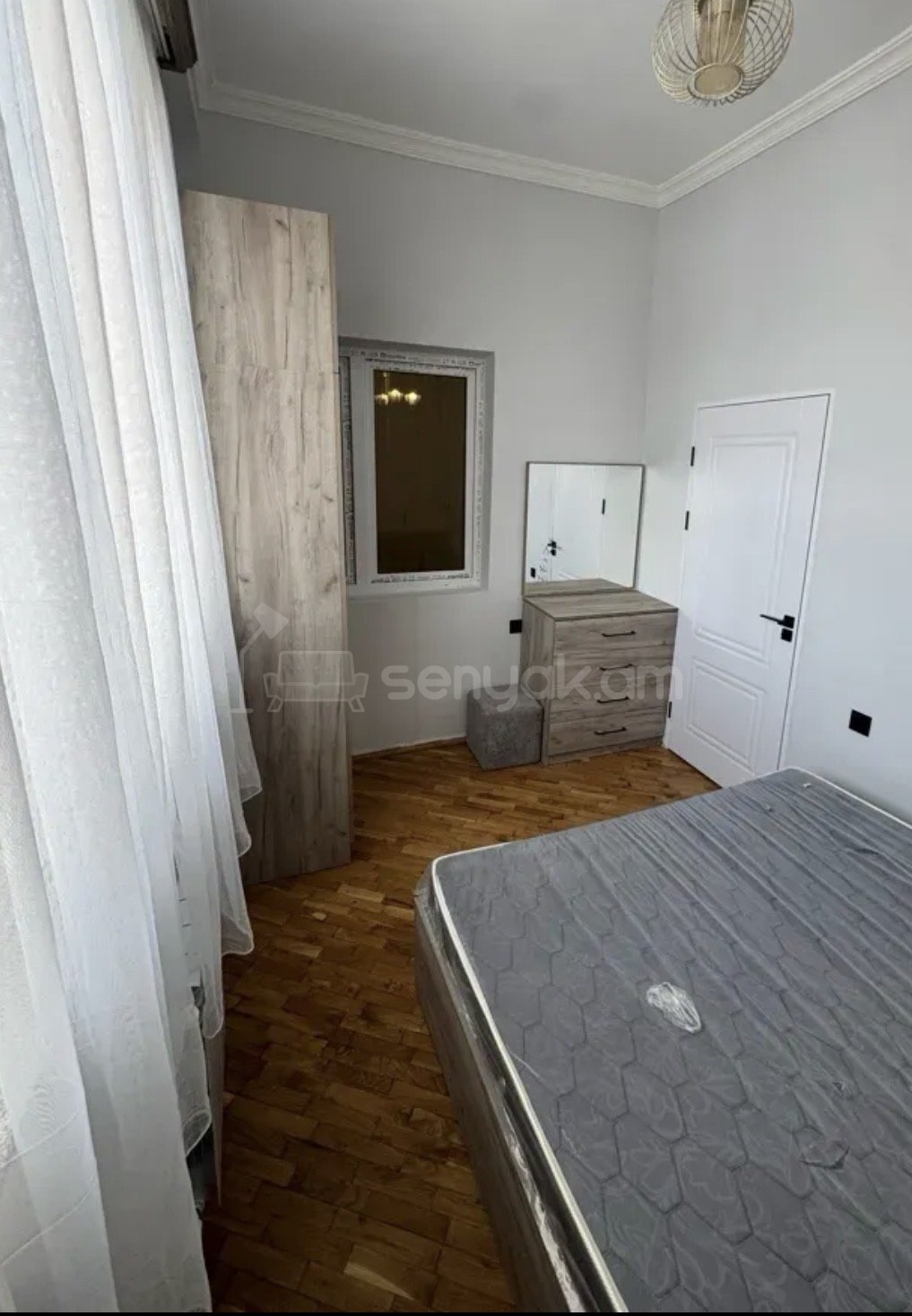 4 Սենյականոց Բնակարան Քարե Շենքում, 108քմ, 3/4 հարկ, Կապիտալ Վերանորոգված