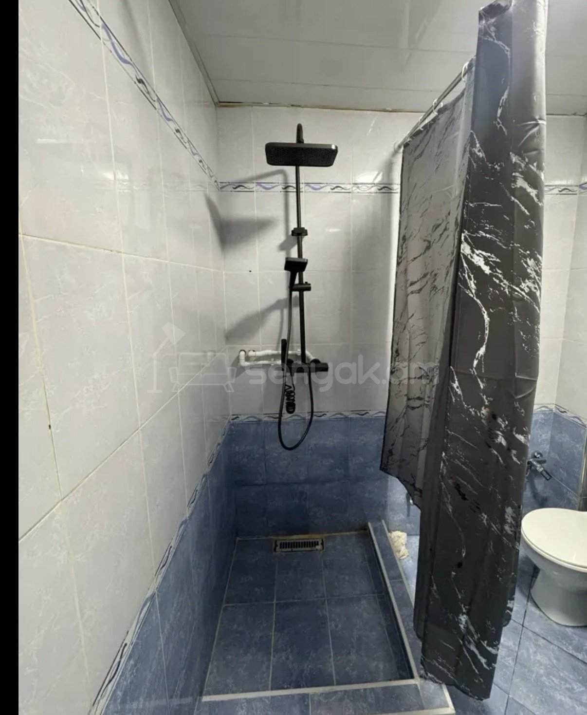 4 Սենյականոց Բնակարան Քարե Շենքում, 108քմ, 3/4 հարկ, Կապիտալ Վերանորոգված