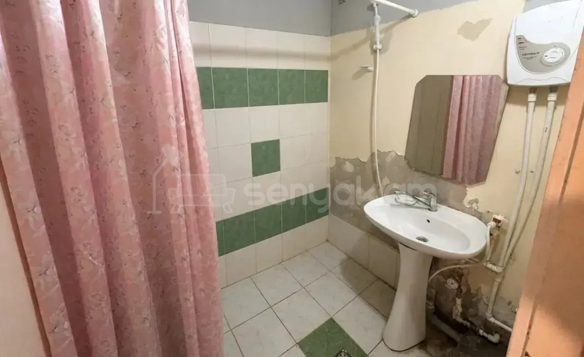 3 Սենյականոց Բնակարան, 80քմ, 9/9 հարկ, Պետական Վիճակում
