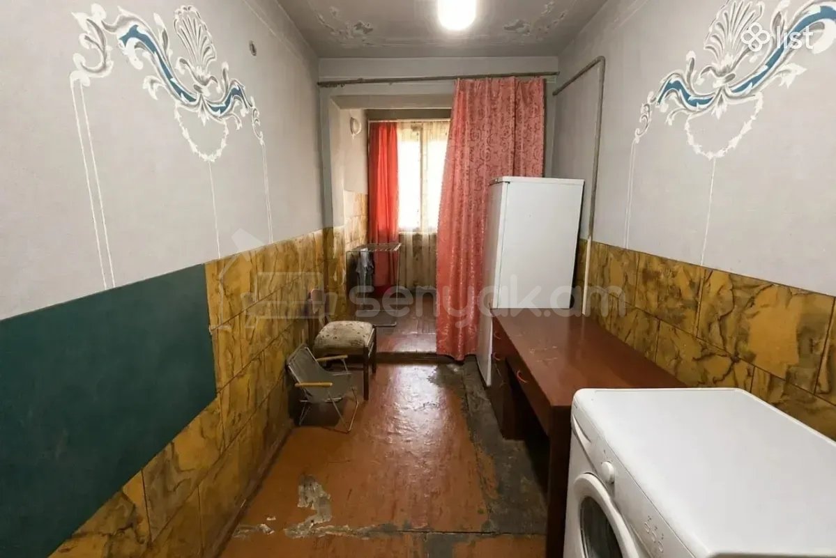 3 Սենյականոց Բնակարան, 80քմ, 9/9 հարկ, Պետական Վիճակում