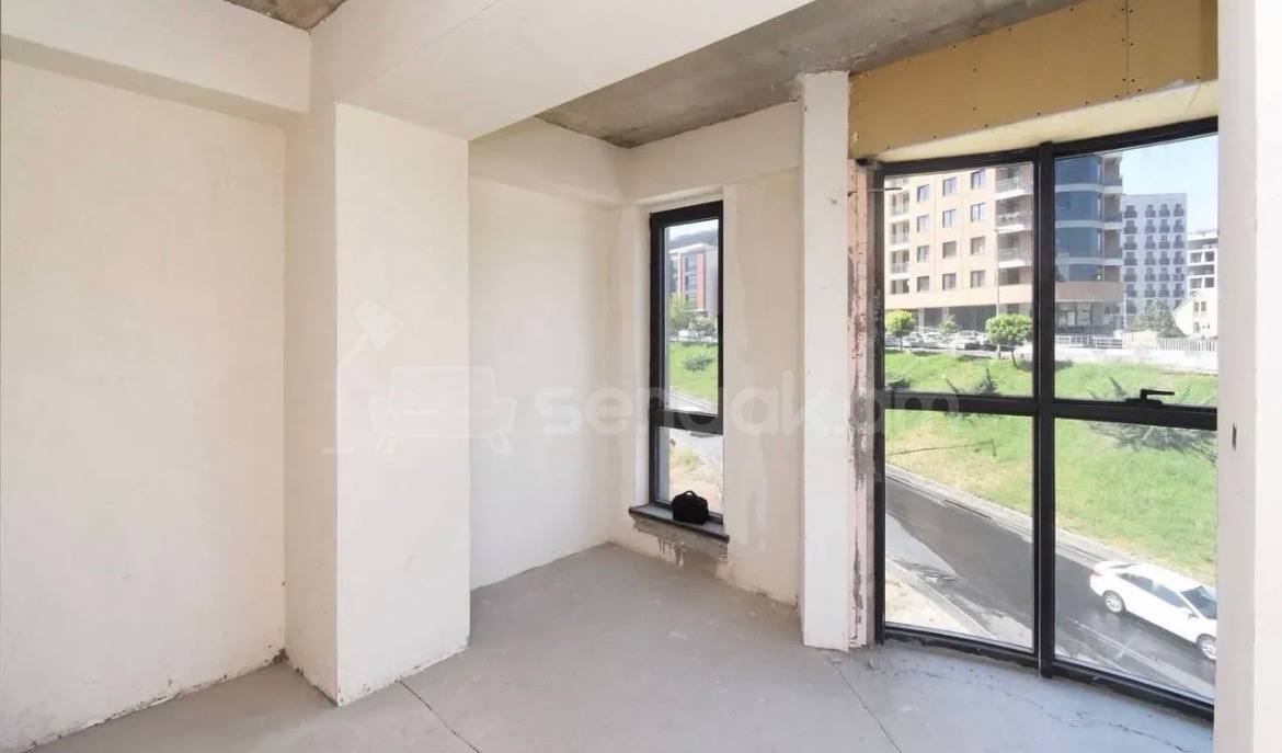 3 Սենյականոց Բնակարան, 78քմ, 4/14 հարկ, Զրոյական Վիճակում