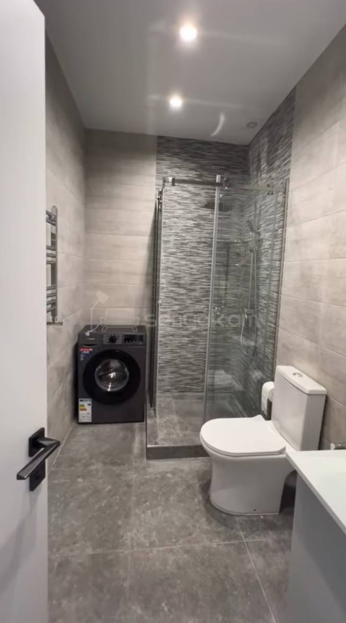 2 Սենյականոց Բնակարան Նորակառույցում, 65քմ, 11/16 հարկ, Կապիտալ Վերանորոգված, Կահավորված, Արևկող