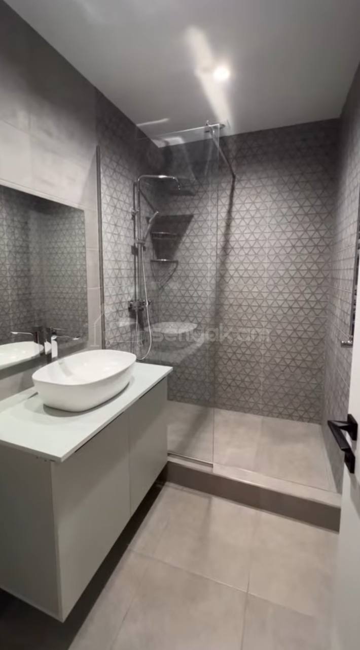 2 Սենյականոց Բնակարան Նորակառույցում, 65քմ, 11/16 հարկ, Կապիտալ Վերանորոգված, Կահավորված, Արևկող