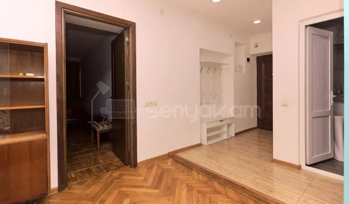 2 Սենյականոց Բնակարան Քարե Շենքում, 52քմ, 4/4 հարկ, Նորմալ Վիճակում, Կահավորված