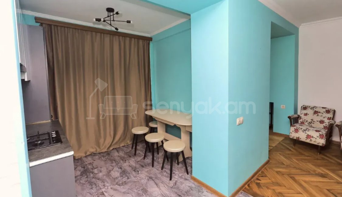 2 Սենյականոց Բնակարան Քարե Շենքում, 52քմ, 4/4 հարկ, Նորմալ Վիճակում, Կահավորված