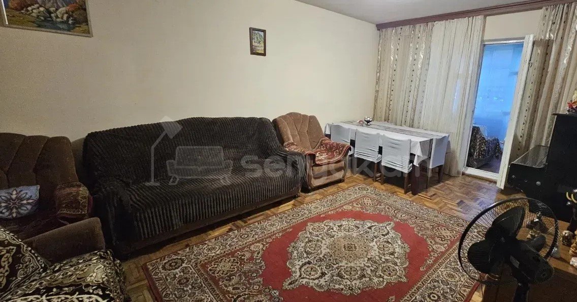 3 Սենյականոց Բնակարան, 80քմ, 4/9 հարկ, Նորմալ Վիճակում