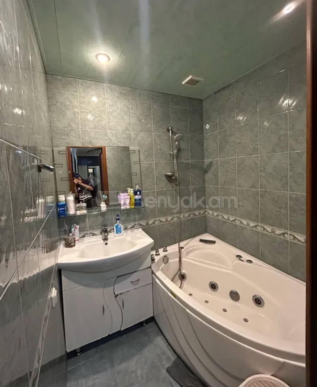 4 Սենյականոց Բնակարան, 87քմ, 4/9 հարկ, Կապիտալ Վերանորոգված
