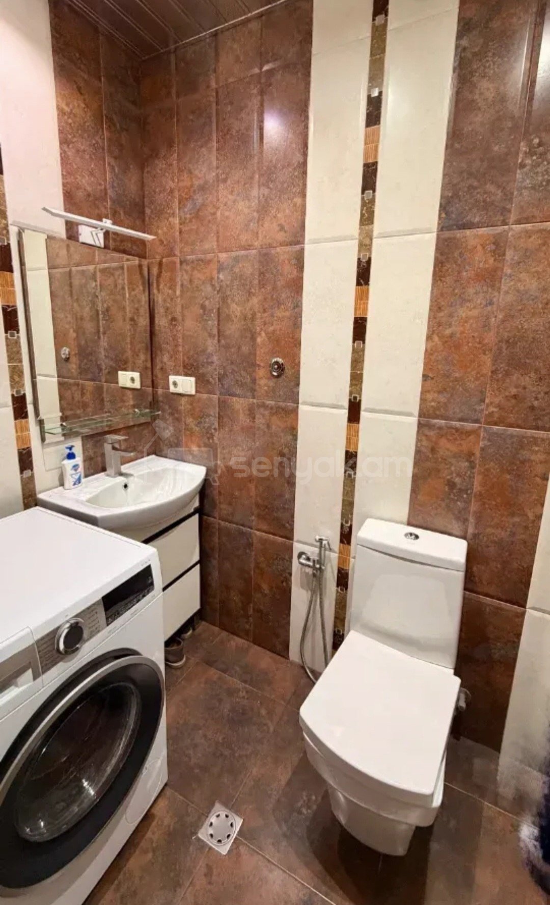 4 Սենյականոց Բնակարան Նորակառույցում, 130քմ, 3/10 հարկ, Կապիտալ Վերանորոգված